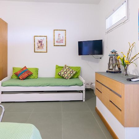 Luxury Suites & Apartment Con Accesso Alla Spiaggia E Parcheggio Privato - Vista Mare Lido Conchiglia Luaran gambar