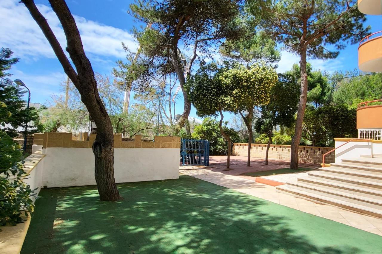 Luxury Suites & Apartment Con Accesso Alla Spiaggia E Parcheggio Privato - Vista Mare Lido Conchiglia Luaran gambar