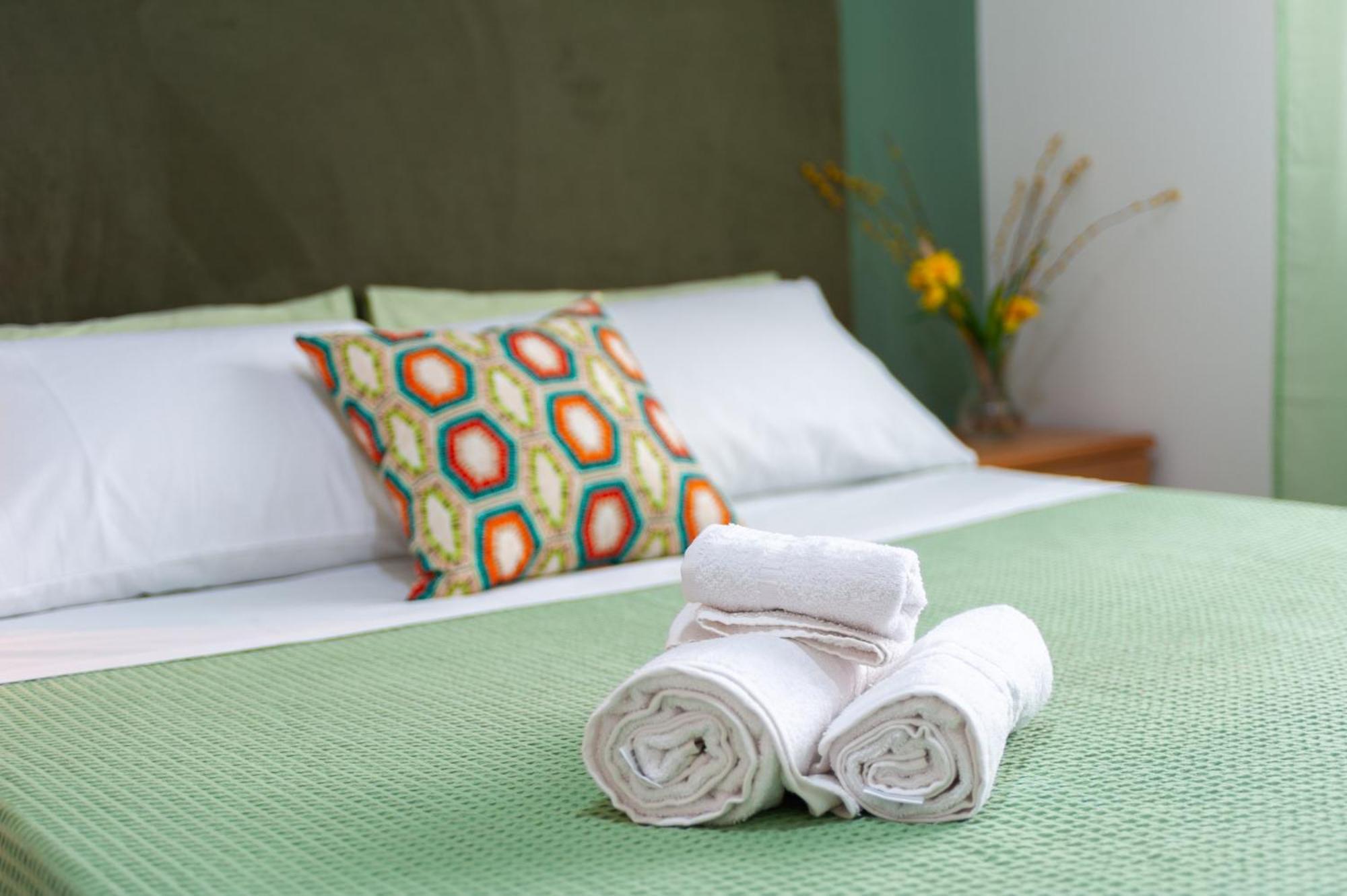 Luxury Suites & Apartment Con Accesso Alla Spiaggia E Parcheggio Privato - Vista Mare Lido Conchiglia Luaran gambar